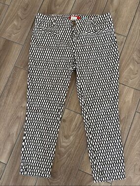 Anthropologie Cartonnier Charlie Size 8 Ankle Pants Black White Diamond Print